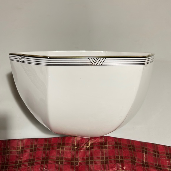 Christopher Stuart Bone China Bowl 7 1/2 “ diameter - Picture 1 of 2